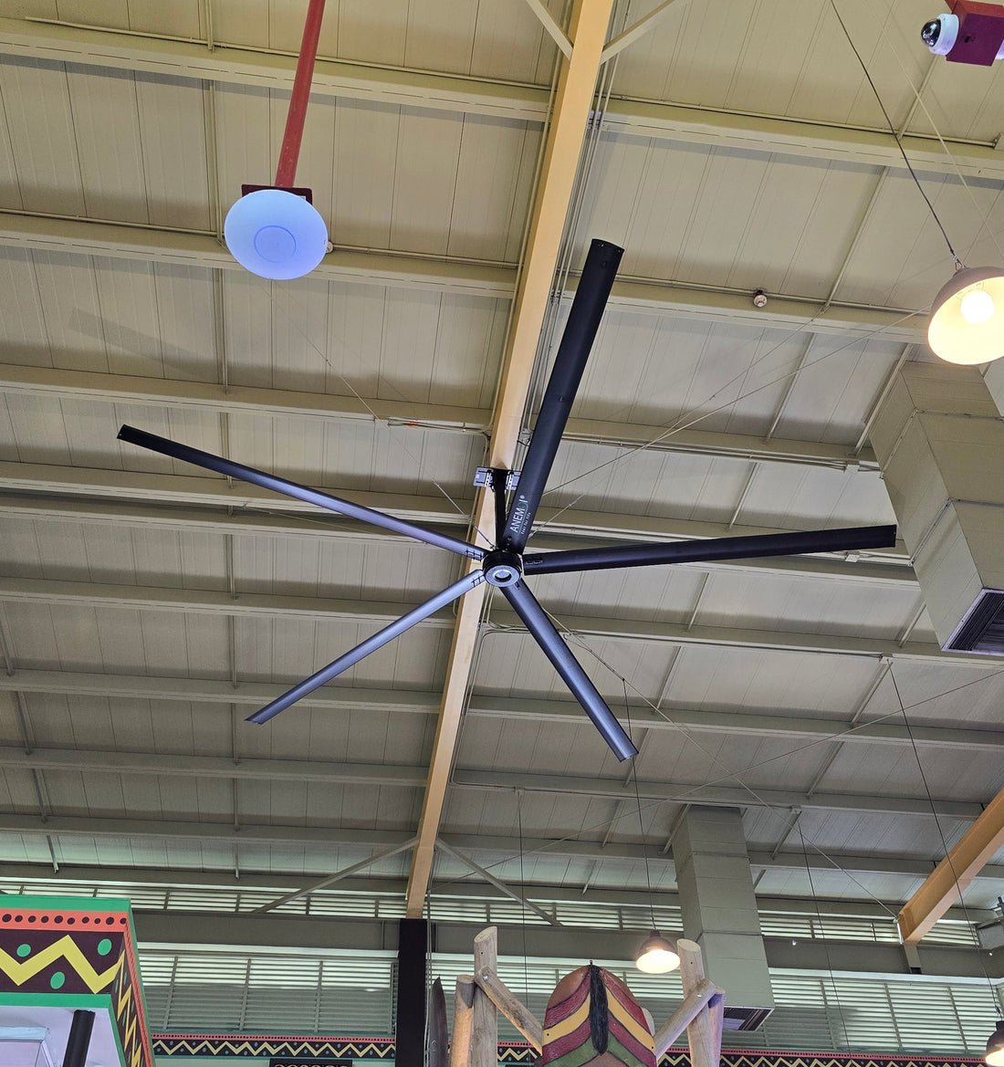 Instalación de ventilador HVLS AIRPRO L en Parques de diversiones Africa